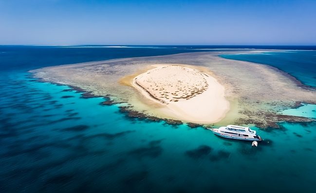 Snorkelling tour to Hamata Island